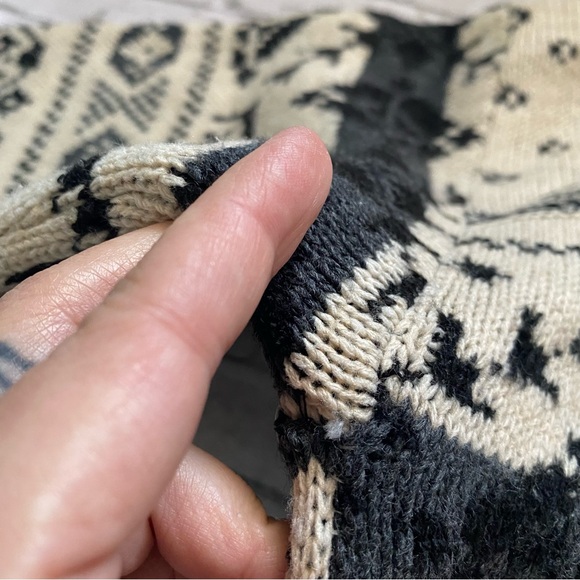 Vintage 90s Mom Nordic Turtleneck Sweater - Black & White - Picture 8 of 11
